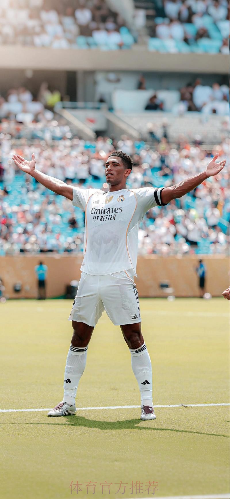 阿森西奥&巴尔韦德庆祝胜利:努力总会有回报