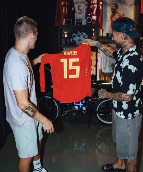 克罗斯：拉莫斯是最好的队长 每个人都听他的